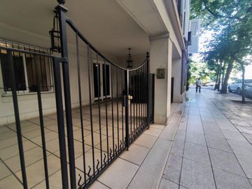 VENTA Piso PENTHOUSE 457m2 a Plaza con Terraza y 2Coch, VIG 24hs estilo CASA