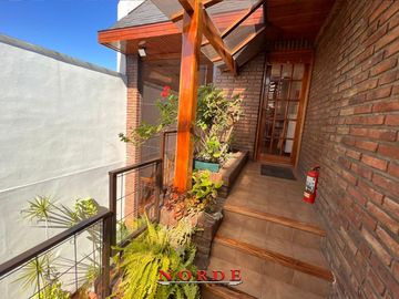 VENTA • CASA • 5 AMBIENTES • BARRIO NAON • MATADEROS