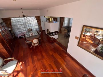 VENTA • CASA • 5 AMBIENTES • BARRIO NAON • MATADEROS