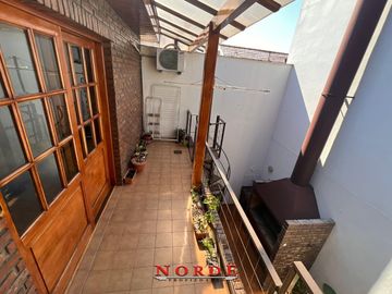 VENTA • CASA • 5 AMBIENTES • BARRIO NAON • MATADEROS