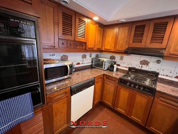 VENTA • CASA • 5 AMBIENTES • BARRIO NAON • MATADEROS