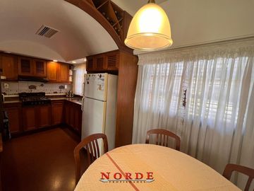 VENTA • CASA • 5 AMBIENTES • BARRIO NAON • MATADEROS