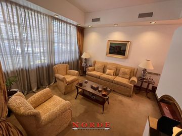 VENTA • CASA • 5 AMBIENTES • BARRIO NAON • MATADEROS