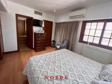 VENTA • CASA • 5 AMBIENTES • BARRIO NAON • MATADEROS