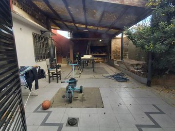 APTA CREDITO hermosa casa a 300mtrs estacion jose c paz calle Rivadavia 945