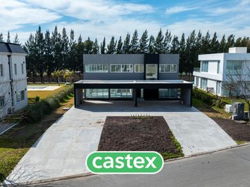 Casa en venta en Terralagos, Canning