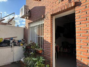 Duplex con cochera en venta morón sur