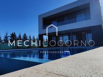 Casa 3 dormitorios venta en Canal, Villa Nueva