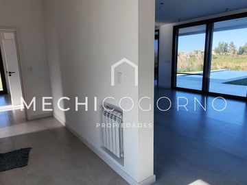 Casa 3 dormitorios venta en Canal, Villa Nueva