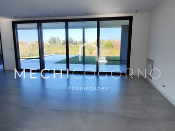 Casa 3 dormitorios venta en Canal, Villa Nueva