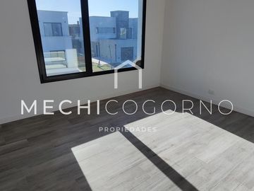Casa 3 dormitorios venta en Canal, Villa Nueva