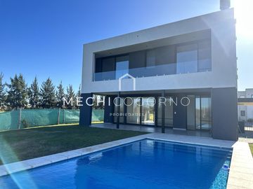 Casa 3 dormitorios venta en Canal, Villa Nueva