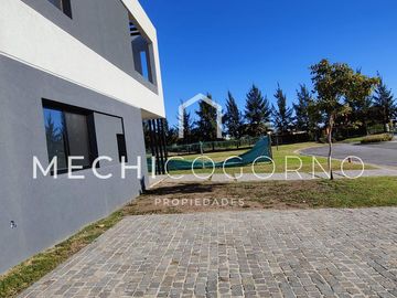 Casa 3 dormitorios venta en Canal, Villa Nueva