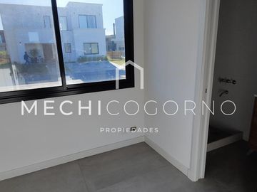 Casa 3 dormitorios venta en Canal, Villa Nueva