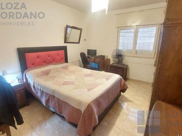CASA MAS DEPARTAMENTO BARRIO DEAN FUNES
