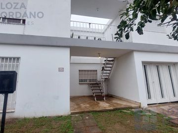 CASA MAS DEPARTAMENTO BARRIO DEAN FUNES