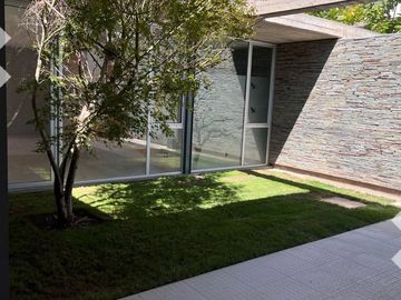 Venta de Casa con pileta en Jardines de Rey, Neuquén