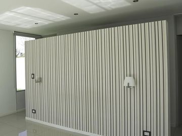 Venta de Casa con pileta en Jardines de Rey, Neuquén