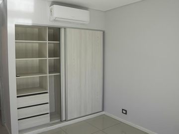 Venta de Casa con pileta en Jardines de Rey, Neuquén