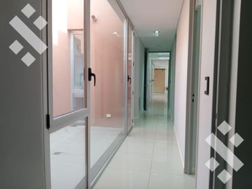 Venta de Casa con pileta en Jardines de Rey, Neuquén