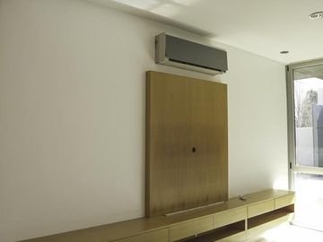 Venta de Casa con pileta en Jardines de Rey, Neuquén