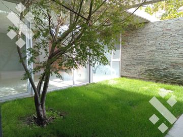 Venta de Casa con pileta en Jardines de Rey, Neuquén