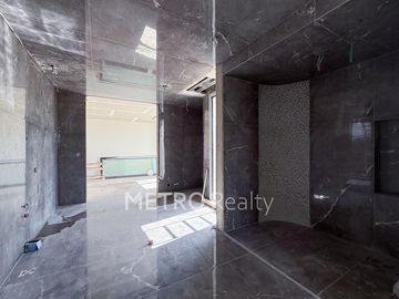 Casa en venta con 4 suites, amarra y salida al río en El Yacht, Nordelta