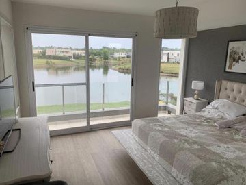 Hermosa Casa en Cantón B° Islas al Lago