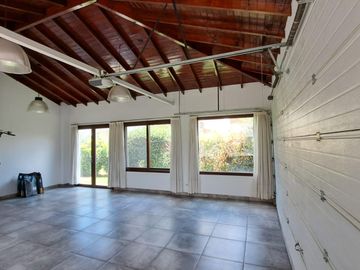 Venta de casa o Alquiler en Barrio Privado El Rebenque.