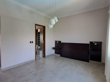Venta de casa o Alquiler en Barrio Privado El Rebenque.