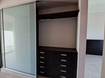 Venta de casa o Alquiler en Barrio Privado El Rebenque.