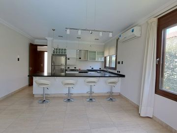 Venta de casa o Alquiler en Barrio Privado El Rebenque.