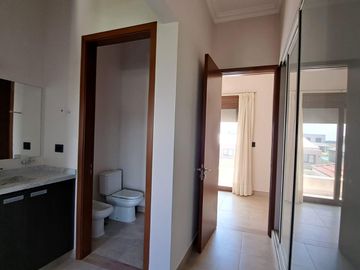 Venta de casa o Alquiler en Barrio Privado El Rebenque.