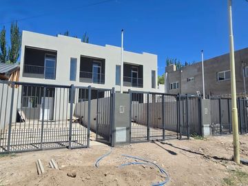 Venta Dúplex 2 dormi - Rincón del Valle - Centenario