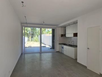 Venta Dúplex 2 dormi - Rincón del Valle - Centenario