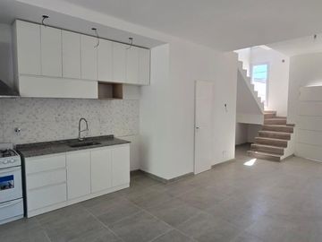 Venta Dúplex 2 dormi - Rincón del Valle - Centenario