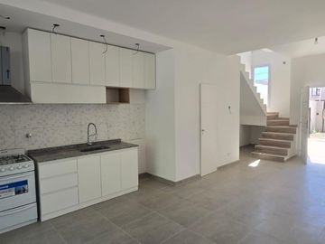 Venta Dúplex 2 dormi - Rincón del Valle - Centenario