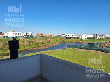 Casa en venta - El Cantón.