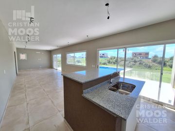 Casa en venta - El Cantón.