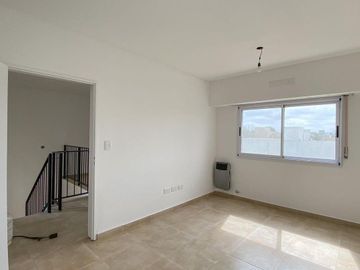 Venta - Casa en Barrio Las Rosas, Cañuelas