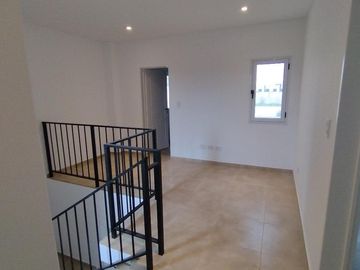 Venta - Casa en Barrio Las Rosas, Cañuelas