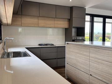 Casa-Estrenar-venta-4 amb-dependencia -Araucarias-Losa radiante-Puertos del Lago-Maschwitz-Escobar