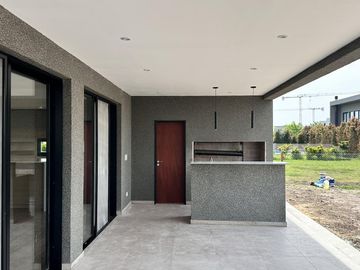 Casa-Estrenar-venta-4 amb-dependencia -Araucarias-Losa radiante-Puertos del Lago-Maschwitz-Escobar