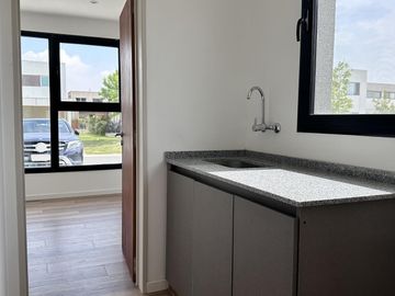 Casa-Estrenar-venta-4 amb-dependencia -Araucarias-Losa radiante-Puertos del Lago-Maschwitz-Escobar