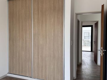 Casa-Estrenar-venta-4 amb-dependencia -Araucarias-Losa radiante-Puertos del Lago-Maschwitz-Escobar