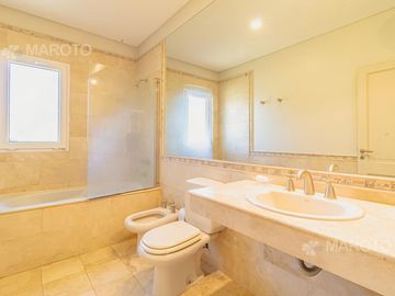 CASA EN VENTA EN BARRIO SEPTIEMBRE - MAROTO PROPIEDADES