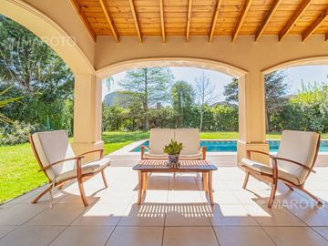 CASA EN VENTA EN BARRIO SEPTIEMBRE - MAROTO PROPIEDADES