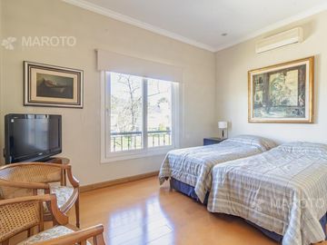 CASA EN VENTA EN BARRIO SEPTIEMBRE - MAROTO PROPIEDADES