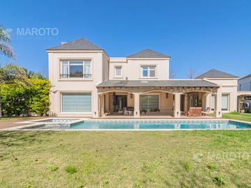 CASA EN VENTA EN BARRIO SEPTIEMBRE - MAROTO PROPIEDADES