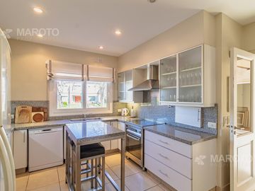 CASA EN VENTA EN BARRIO SEPTIEMBRE - MAROTO PROPIEDADES